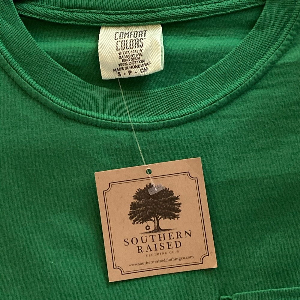 NWT Southern Raised Clothing Company Christmas Top - Picture 4 of 4
